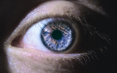 Riziká infekcie očí spojené s používaním kontaktných šošoviek